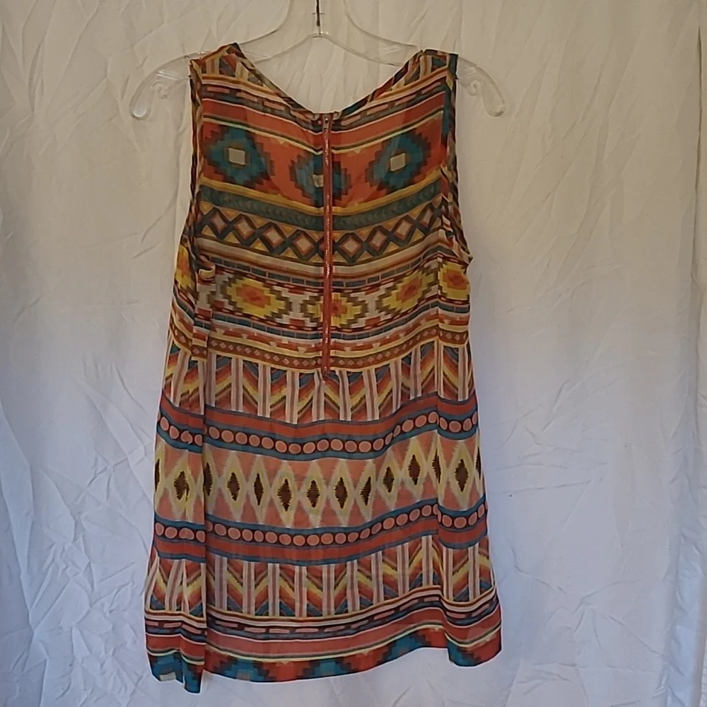 Aztec top - Picture 2 of 3